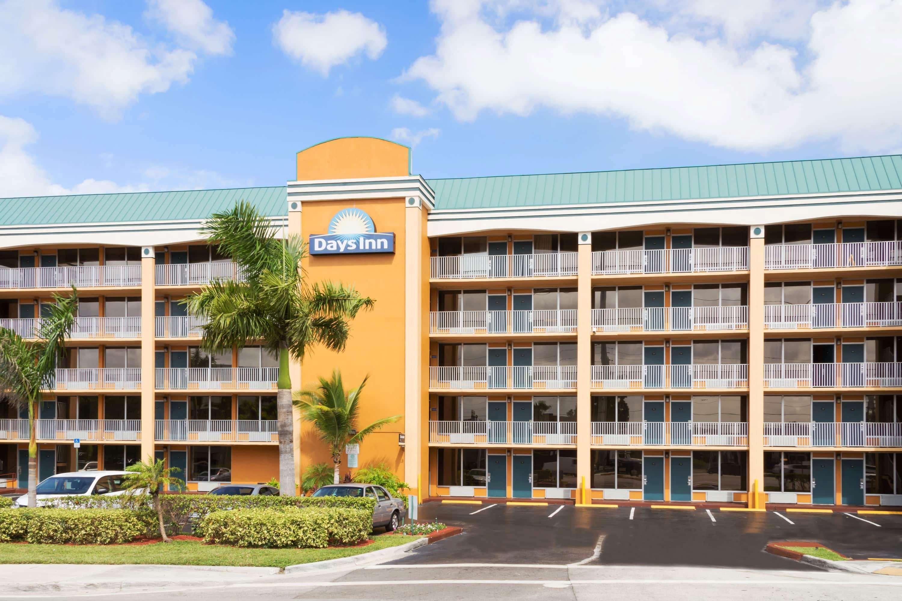 Days Inn By Wyndham Fort Lauderdale-Oakland Park Airport N Εξωτερικό φωτογραφία