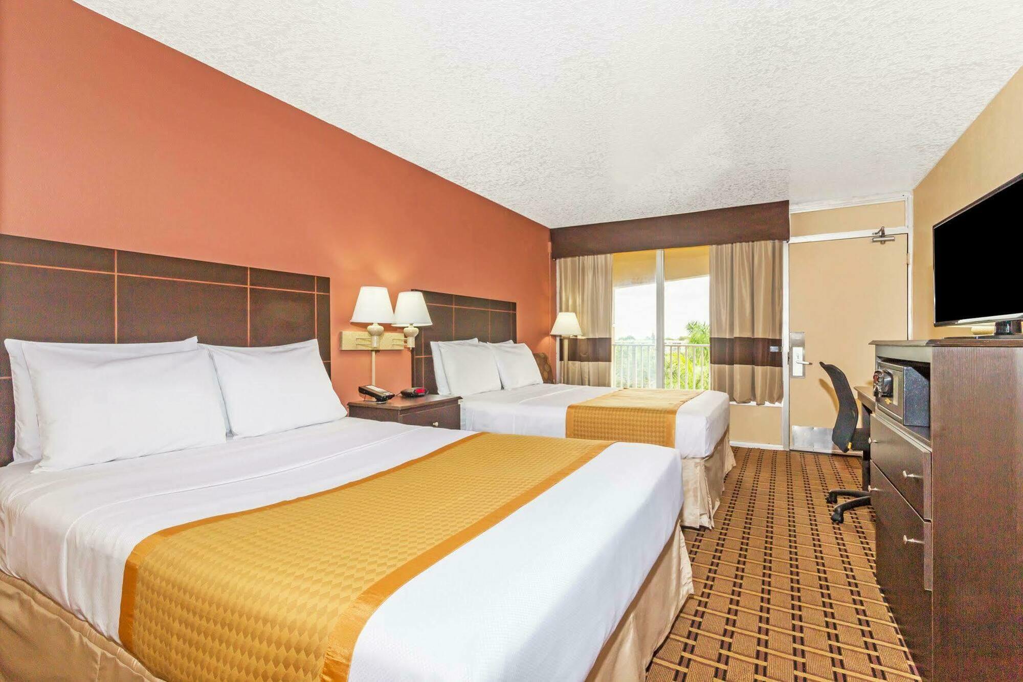 Days Inn By Wyndham Fort Lauderdale-Oakland Park Airport N Εξωτερικό φωτογραφία